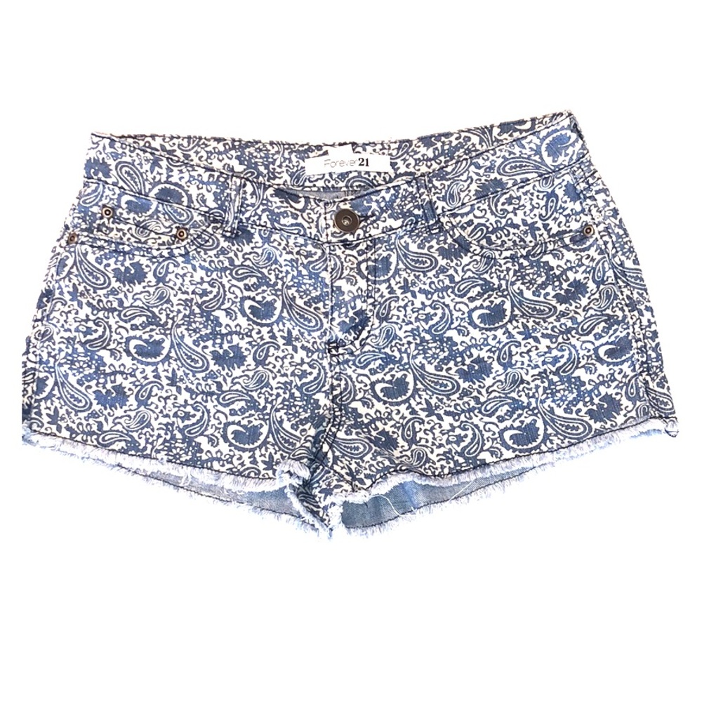 F21 🔹 Paisley Print Denim Shorts